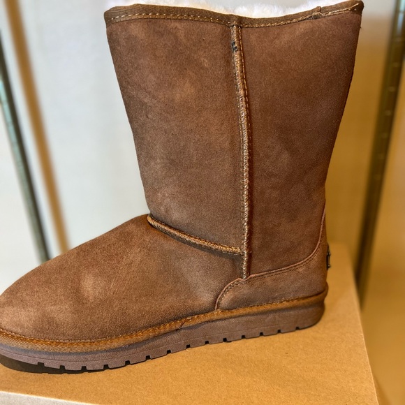 Chestnut Sheepskin Rugged Sole Boot - Picture 2 of 4